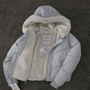 Hollister Light Gray Puffer Jacket with Faux Fur Hood